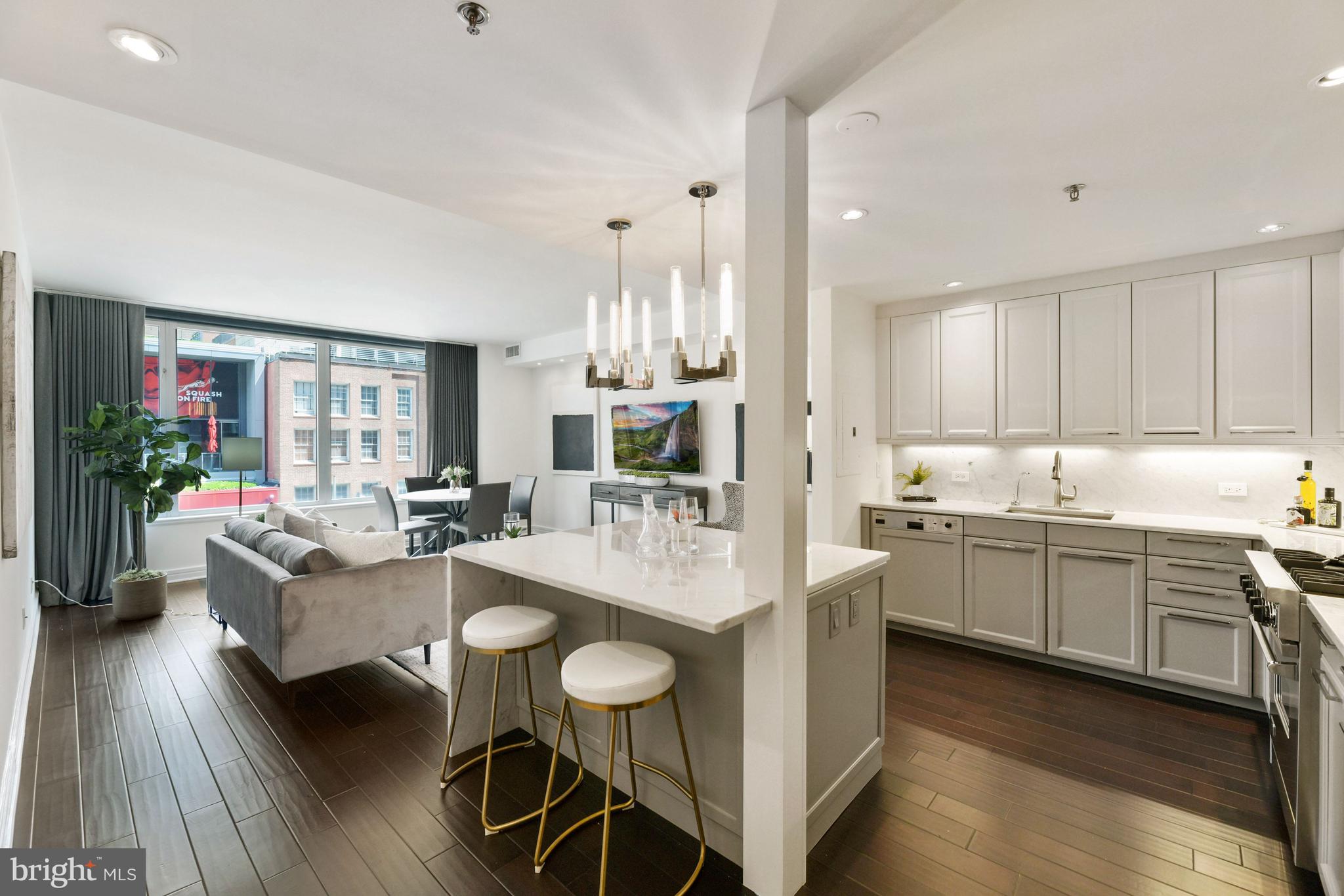 Luxury Living in DC! This luxe 1 Bed, 1 ½  Bath Condominium in The Ritz Carlton Residences features 