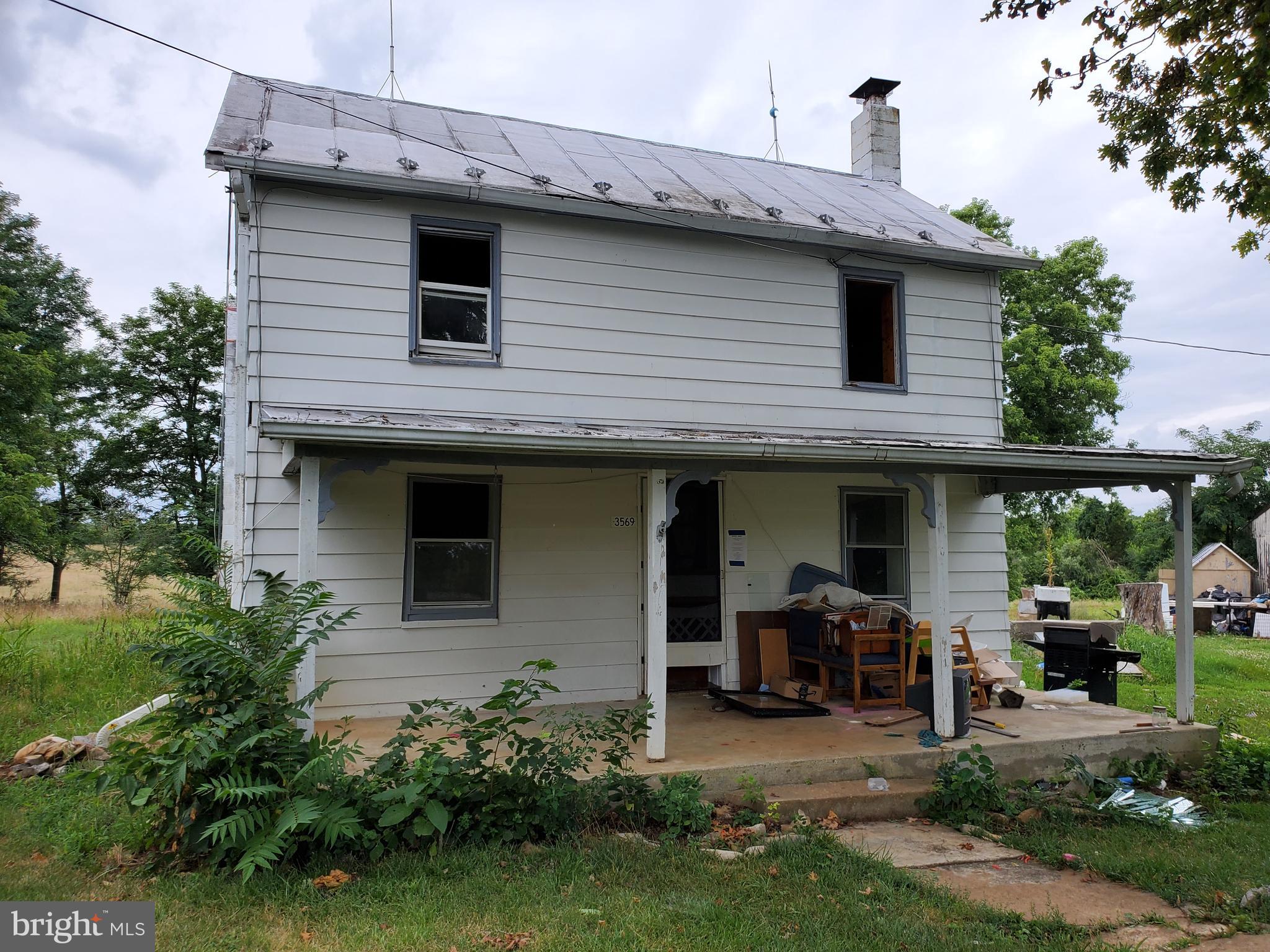 4 BR 1 Bath Older home on 3 acres.  Conveniently located between Winchester & Berryville.