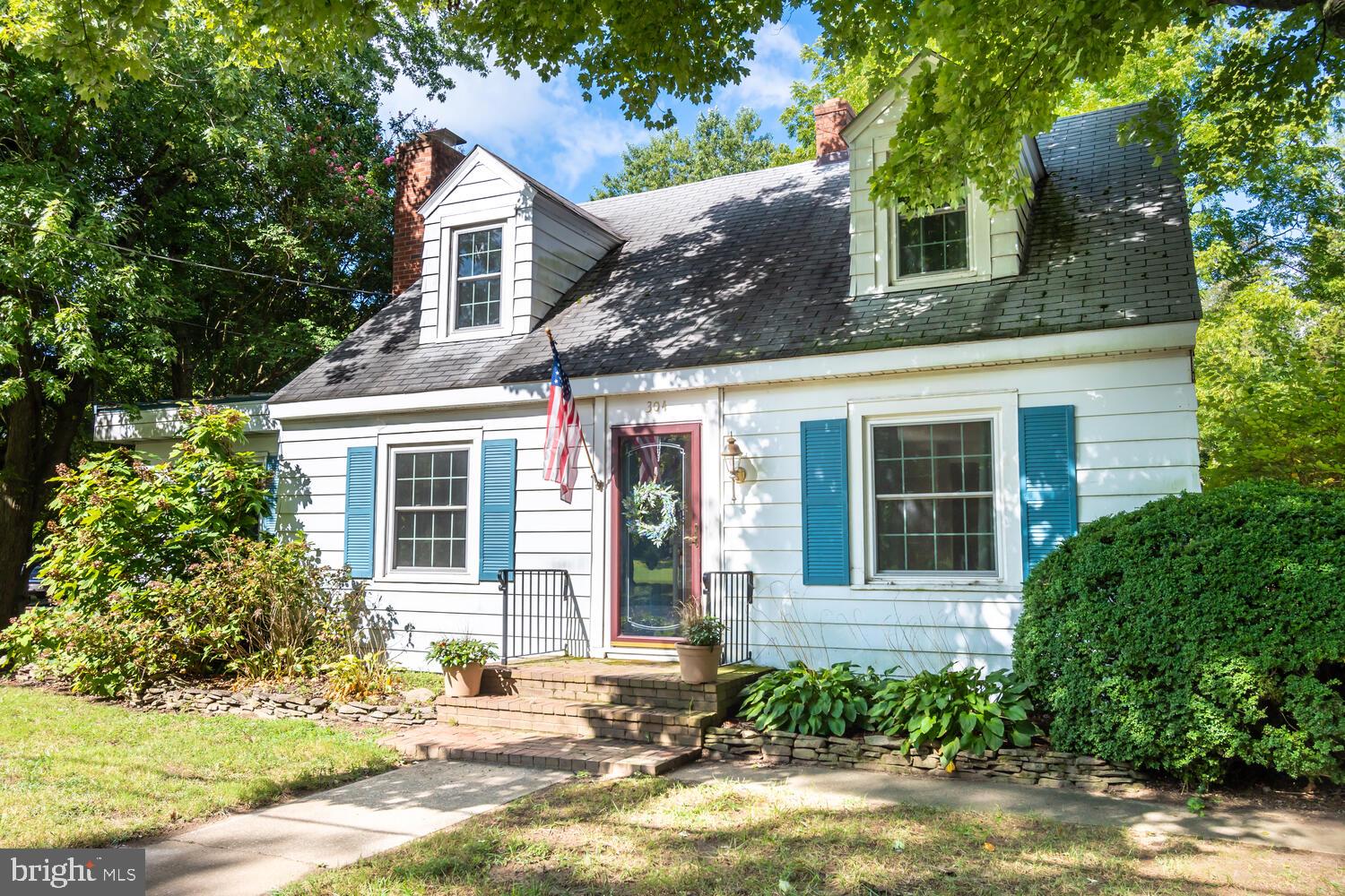 OPEN HOUSE SEPT 10 FROM 11:00 TO 2:00.  Adorable Cape Cod in the desirable area of Kingstown, Cheste