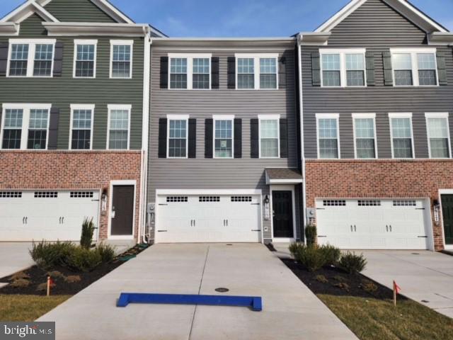 Immediate Move In! Opportunity awaits you in this well-appointed 3 story townhome! The Ansted is a v