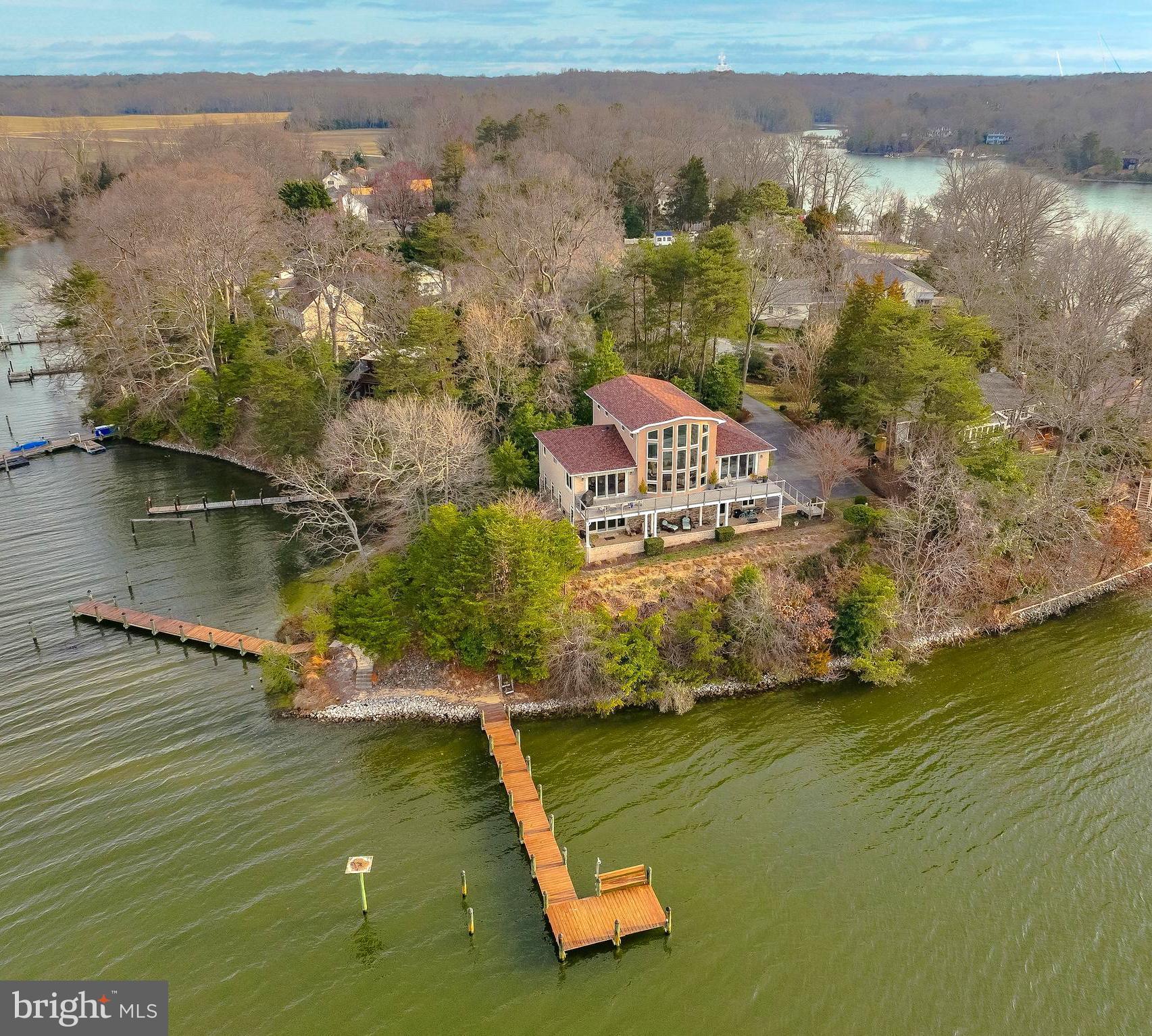 Enjoy Stunning views of Helen  Creek and the Patuxent River.  The property is a boaters dream with t