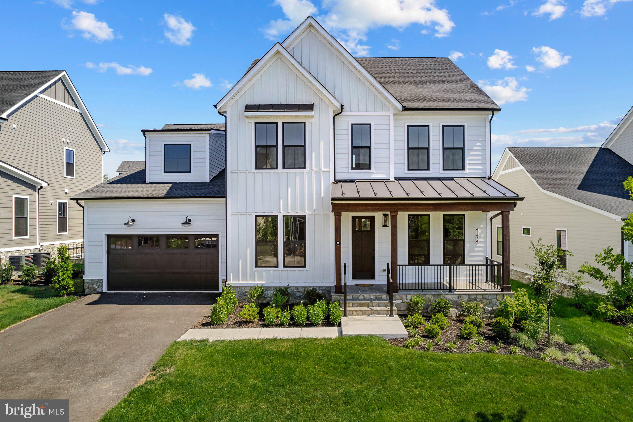 Come see this Gorgeous 5 bedroom, 4.5 bath Single Family in Hartland, only a little over a year old,