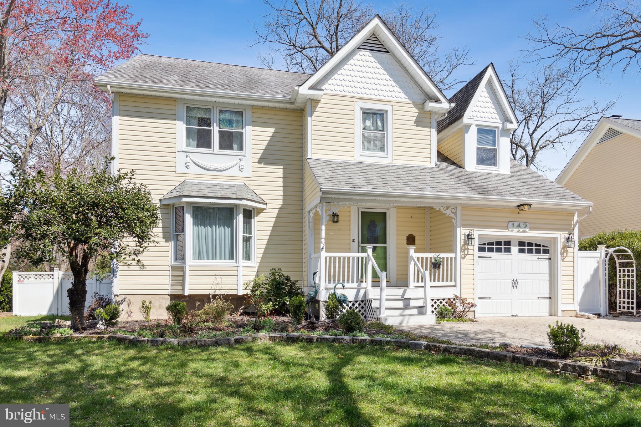 Welcome to your new highly coveted Severna Park home that backs to woods!   Take a three-minute walk