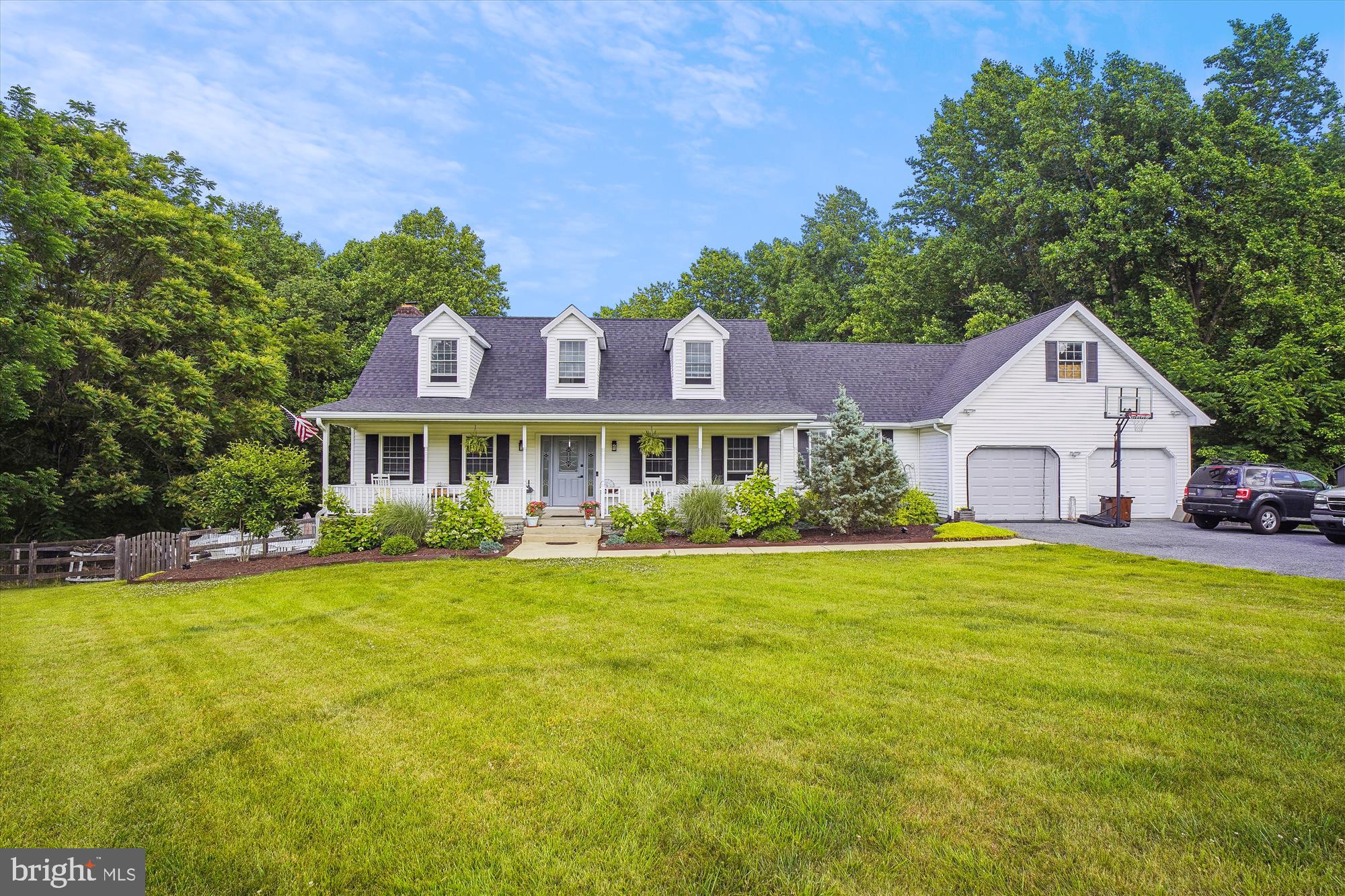 This beautiful, well-cared-for home sits on a 2.7-acre lot at a Cul-de-Sac in the Ridgeway Farms nei