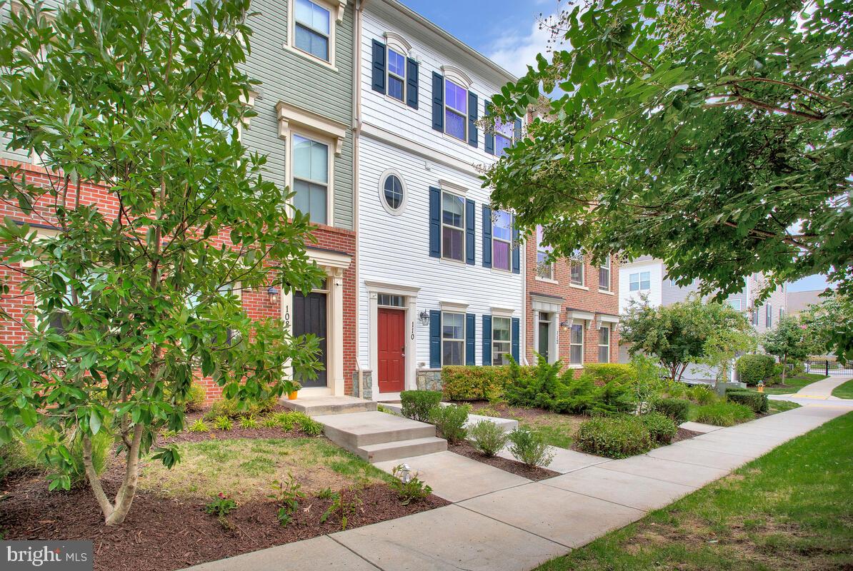 Welcome to your luxurious 4-level townhome, perfectly nestled in a neighborhood just minutes from do