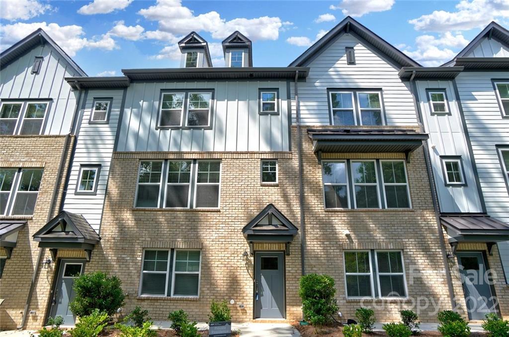 Luxury Taylor Morrison Townhome in the vibrant Ballantyne area!! This brand new 3-story home with a 